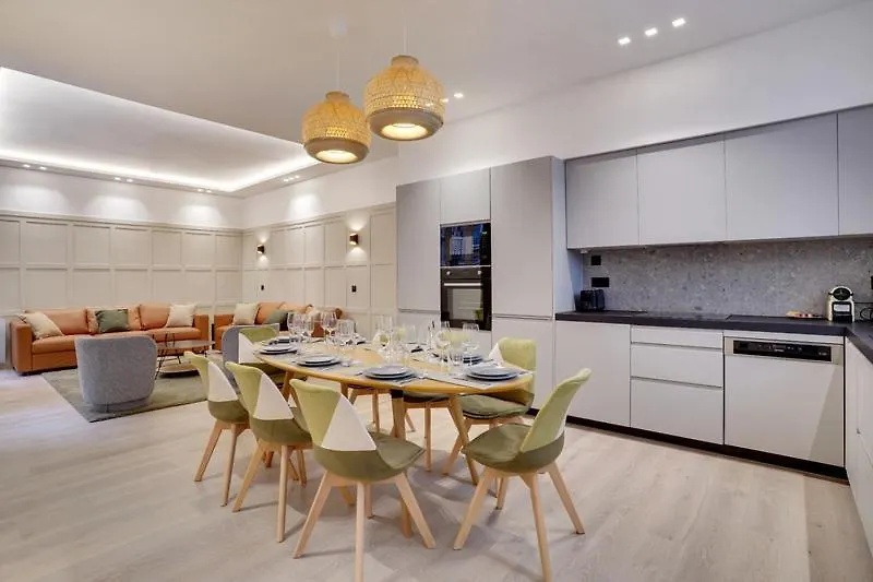 190 Suite Fontaine - Superb Apartment In Paris.  Paris